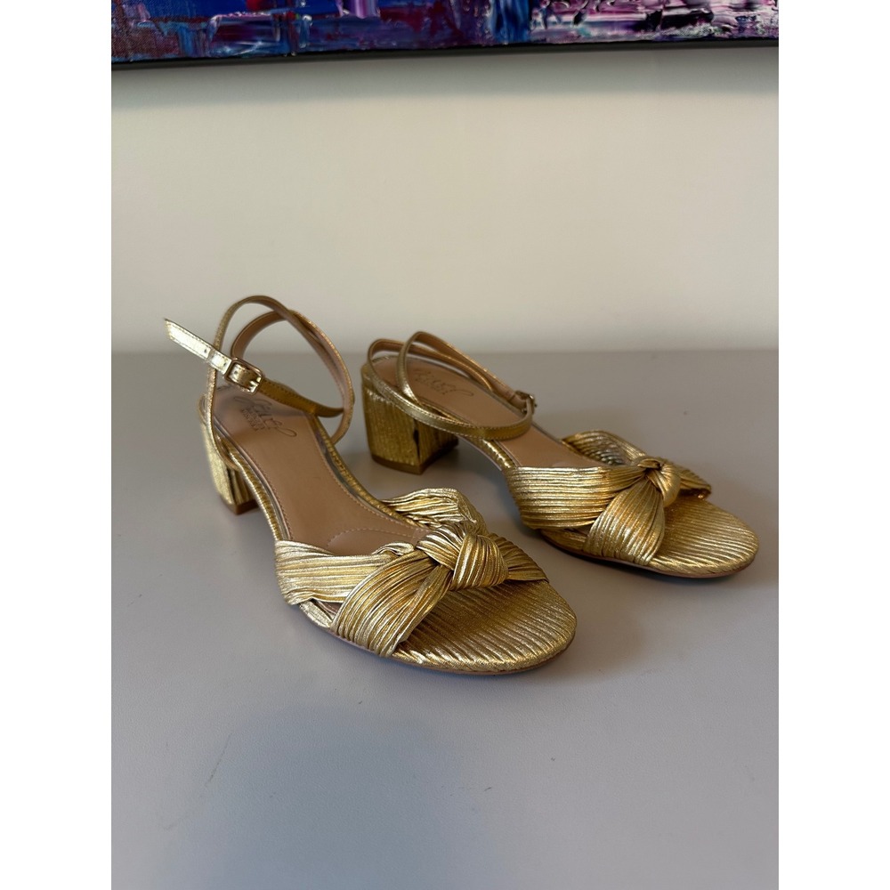 Jewel Badgley Mischka Gold Metallic Pleated Block Heel Sandals | Size 7.5